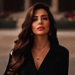 Meet your Posher, Gabriela